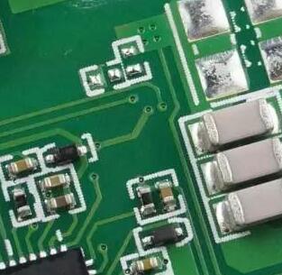 深圳風華貼片電容代理商：怎么判斷貼片電容漏電？
